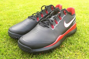 tiger woods golf shoes size 13