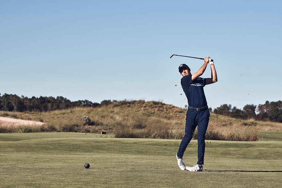 Prepare For Winter With Under Armour's ColdGear Golf Kit - Golfalot