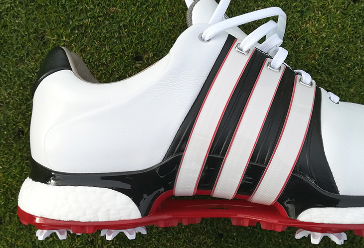 Spiked v Spikeless Golf Shoes