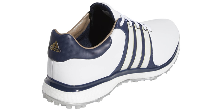 Spiked v Spikeless Golf Shoes